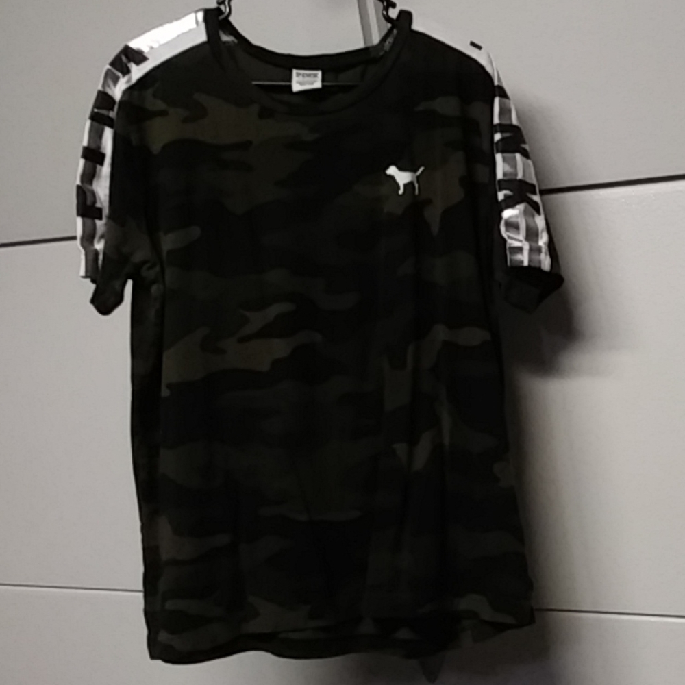 VS Pink camo shirt size lg